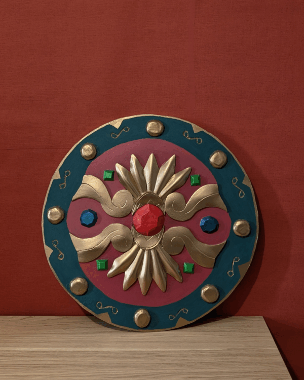 Bouclier des Sept Joyaux craft fait main en mousse eva Bouclier des Sept Joyaux craft fait main en mousse eva