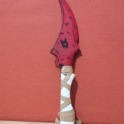 Dague cult of the lamb fait main en mousse eva et en bois